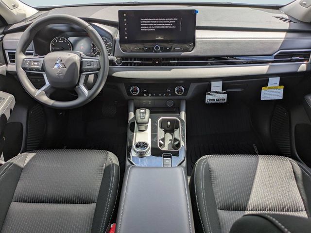 New 2026 Mitsubishi Outlander ES FWD image 15