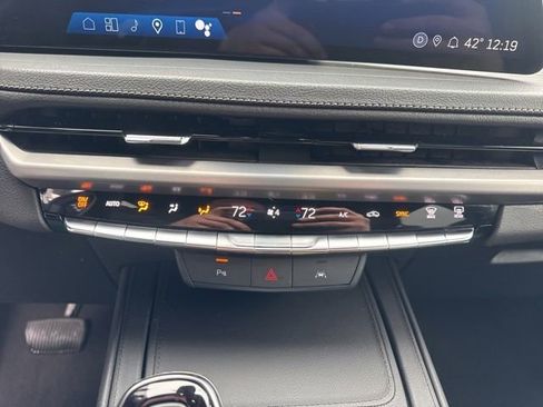 Used 2025 Cadillac XT4 Premium Luxury AWD/4WD image 17