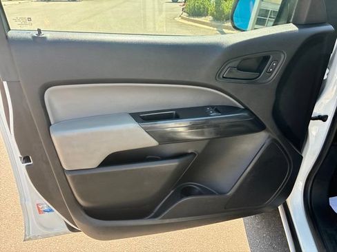 Used 2019 Chevrolet Colorado W/T RWD image 13