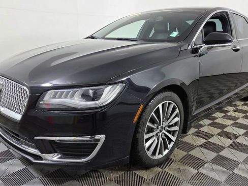 Used 2017 Lincoln MKZ Select image 3