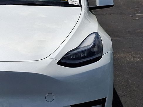 Used 2023 Tesla Model Y Long Range AWD/4WD image 28