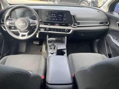 Used 2025 Kia Sportage LX image 40