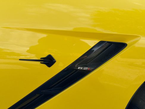 Used 2016 Chevrolet Corvette Z51 3LT w/ 3LT Preferred Equipment Group image 11