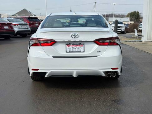 Used 2023 Toyota Camry SE w/ Convenience Package image 5