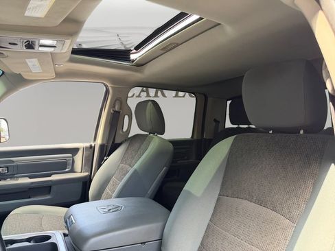 Used 2017 RAM 2500 Big Horn w/ Sport Appearance Group AWD/4WD image 9