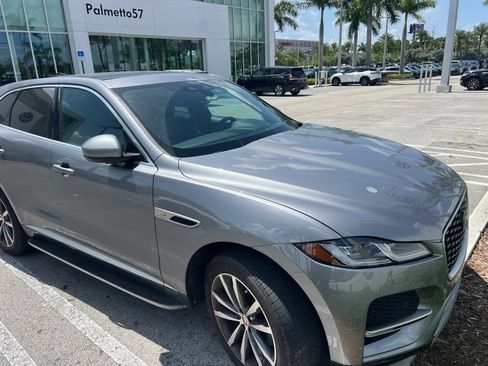 Used 2023 Jaguar F-PACE S AWD/4WD image 2