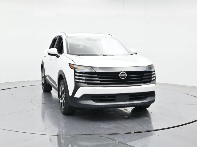 Used 2025 Nissan Kicks SV w/ SV Premium Package FWD image 5