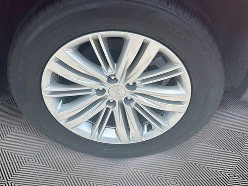 Used 2024 Mitsubishi Outlander ES FWD image 33