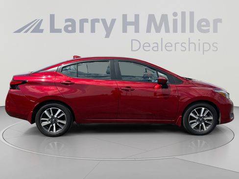 Used 2025 Nissan Versa SV w/ Trunk Package FWD image 6