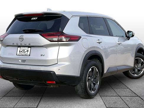 Used 2024 Nissan Rogue SV image 13