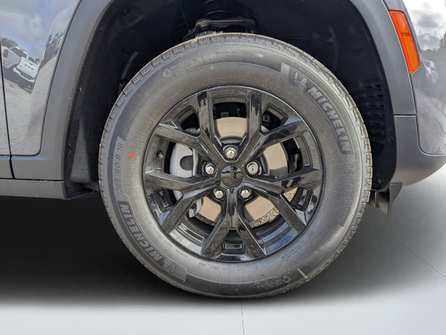 New 2026 Jeep Grand Cherokee Altitude AWD/4WD image 10