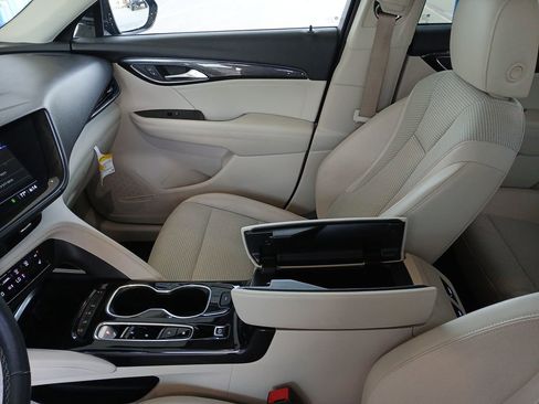 Used 2023 Buick Envision Preferred image 25