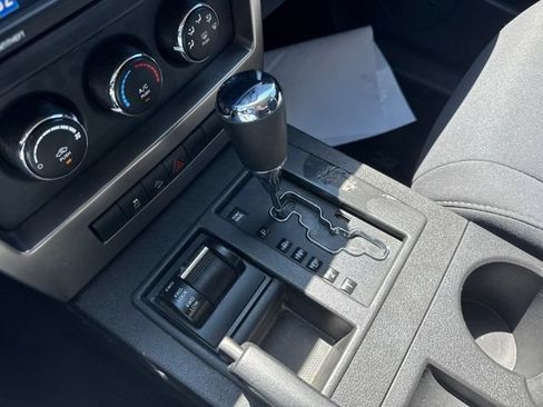 Used 2012 Jeep Liberty Sport w/ Driver Convenience Group AWD/4WD image 19
