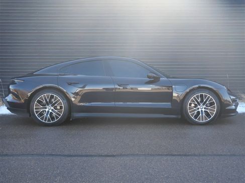 Used 2021 Porsche Taycan image 26