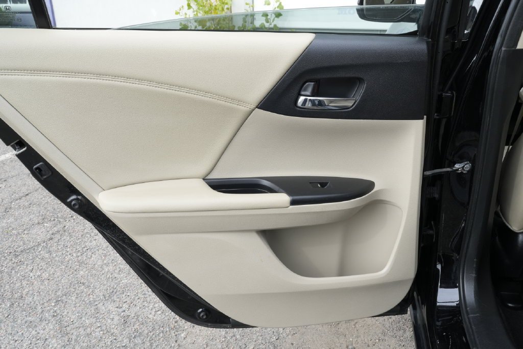 Used 2014 Honda Accord EX-L image 25