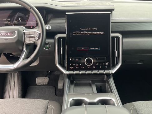 Used 2025 GMC Acadia Elevation image 22