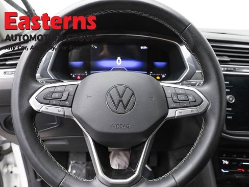Used 2023 Volkswagen Tiguan SE image 10
