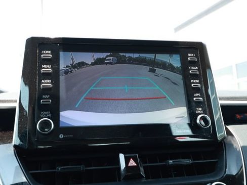 Used 2021 Toyota Corolla LE FWD image 17