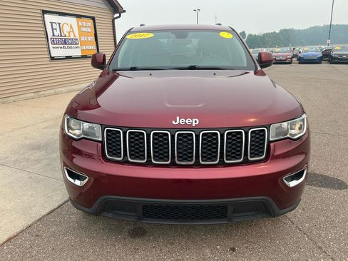 Used 2017 Jeep Grand Cherokee Laredo w/ Quick Order Package 23E AWD/4WD image 2