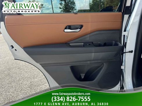 Used 2026 Nissan Pathfinder Platinum w/ Cargo Package FWD image 31