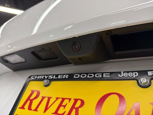 New 2026 Jeep Grand Cherokee L Limited RWD image 7