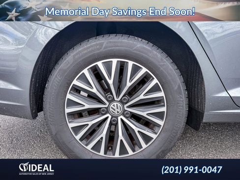 Used 2019 Volkswagen Jetta SE w/ Cold Weather Package FWD image 42