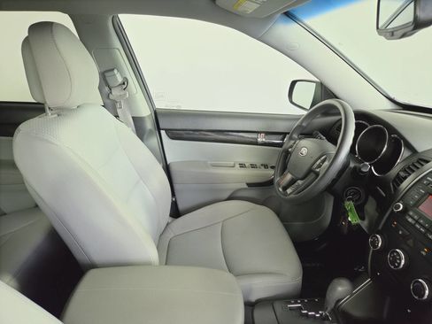 Used 2012 Kia Sorento LX w/ Convenience Pkg FWD image 28