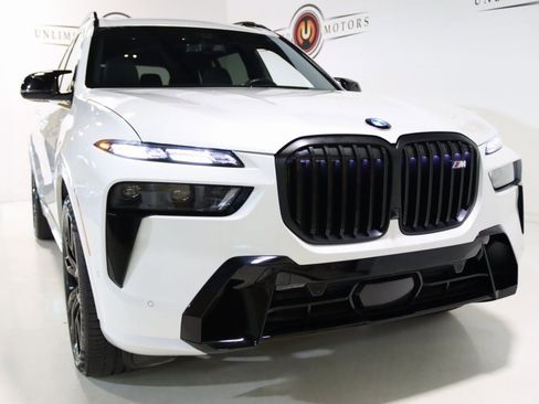 Used 2024 BMW X7 M60i image 25