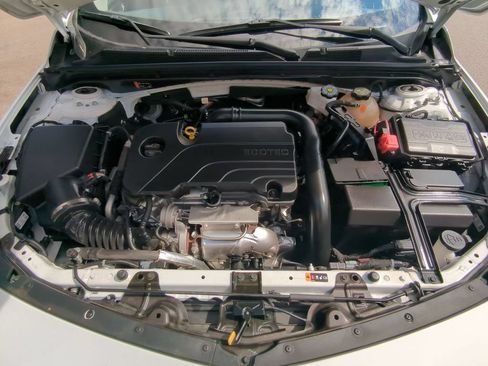 Used 2023 Chevrolet Malibu LT FWD image 29