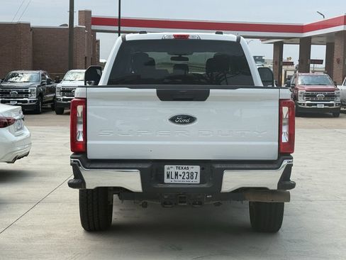 Used 2025 Ford F250 XLT w/ FX4 Off-Road Package AWD/4WD image 4