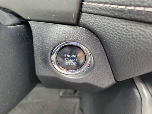 Used 2019 Toyota RAV4 XLE Premium image 33