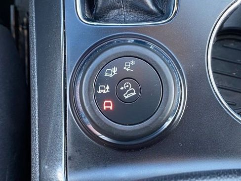 Used 2019 Ford Explorer XLT w/ Equipment Group 202A image 41