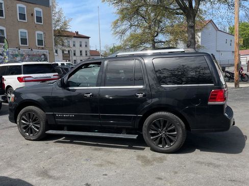 Used 2015 Lincoln Navigator 4WD image 5