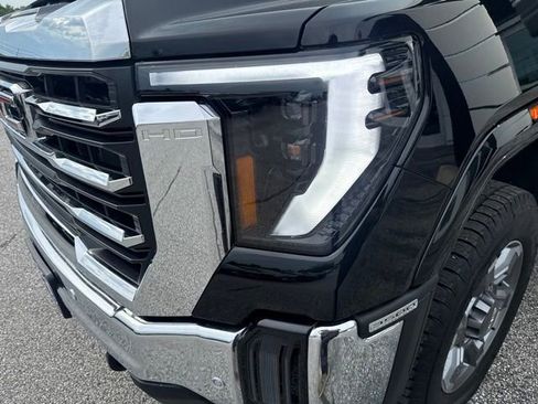 Used 2025 GMC Sierra 3500 SLE w/ SLE Convenience Package AWD/4WD image 15