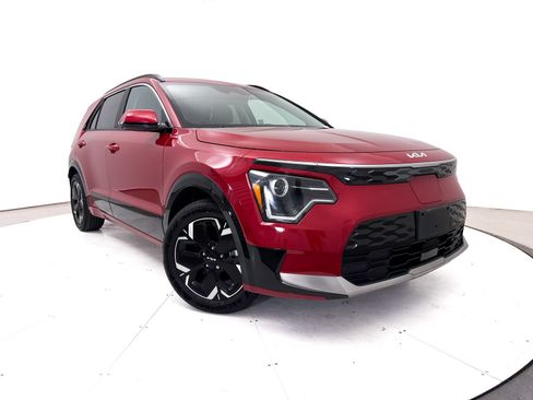 Certified 2023 Kia Niro Wind FWD image 1