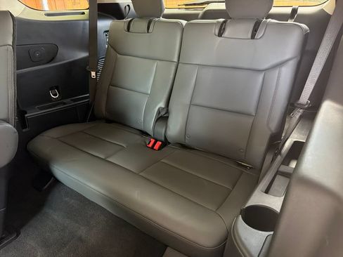 Used 2026 Ford Explorer Active w/ Active Comfort Package RWD image 33