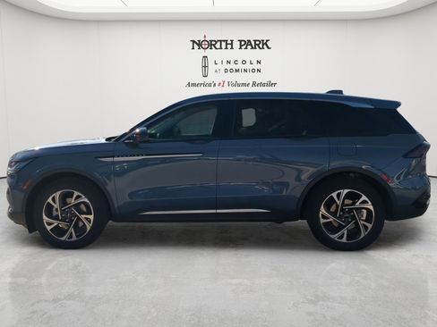 New 2026 Lincoln Nautilus Premier w/ Equipment Group 102A AWD/4WD image 6
