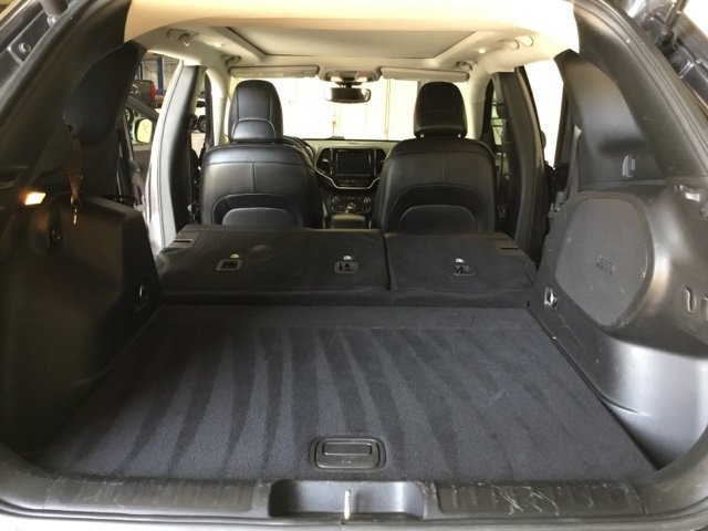 Used 2019 Jeep Cherokee Limited AWD/4WD image 45