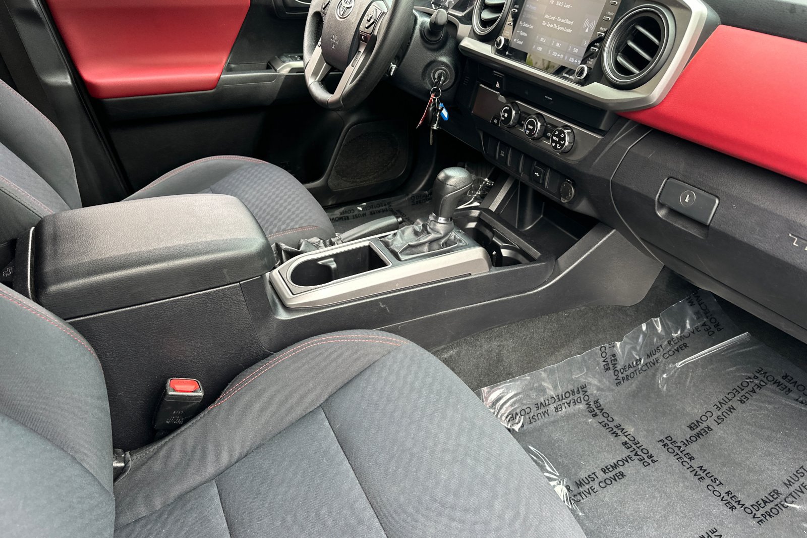 Used 2020 Toyota Tacoma SR5 RWD image 30