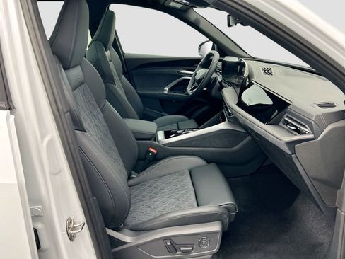 New 2025 Audi SQ5 Premium Plus image 19