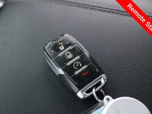 Used 2021 RAM 1500 Big Horn AWD/4WD image 3
