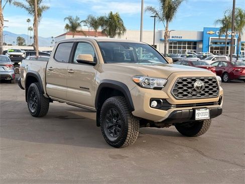 Used 2020 Toyota Tacoma TRD Off-Road image 3
