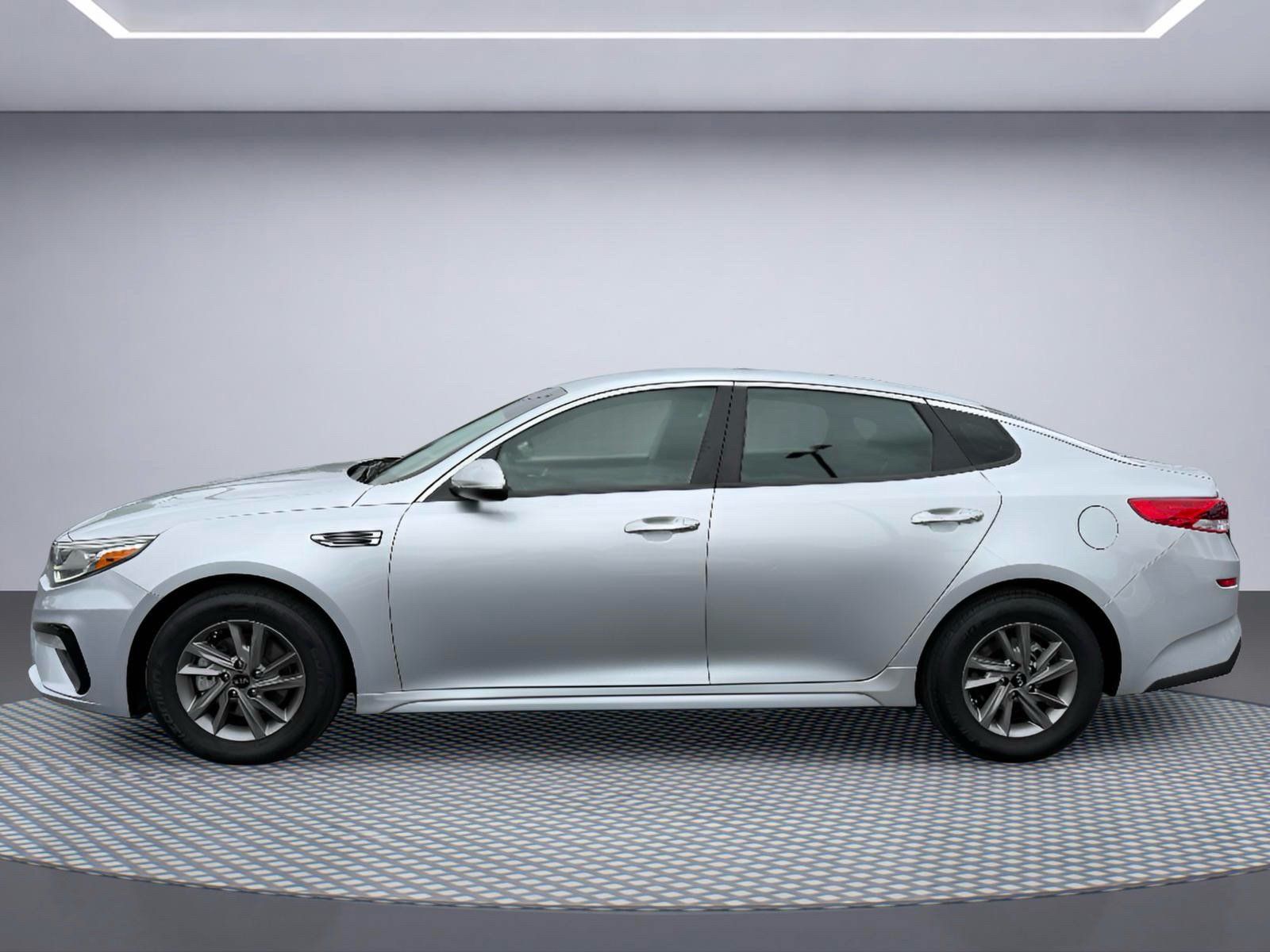 Used 2020 Kia Optima LX FWD image 3