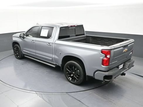 Used 2025 Chevrolet Silverado 1500 High Country AWD/4WD image 69