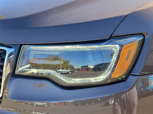 Used 2021 Jeep Grand Cherokee Limited w/ Luxury Group II image 9