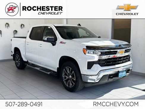 Used 2022 Chevrolet Silverado 1500 LT image 1