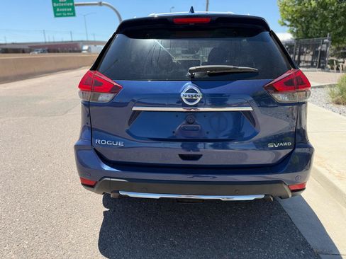Used 2019 Nissan Rogue SV AWD/4WD image 4
