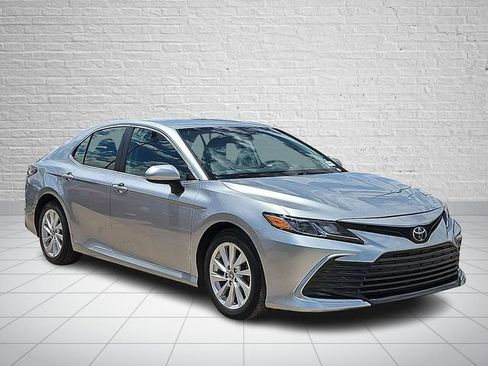 Used 2024 Toyota Camry LE FWD image 6
