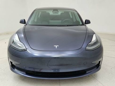 Used 2023 Tesla Model 3 Performance image 2
