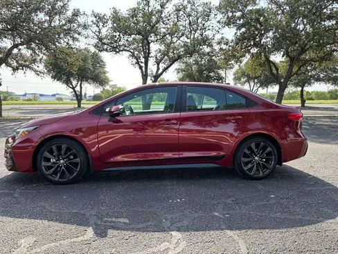 Used 2023 Toyota Corolla SE FWD image 4